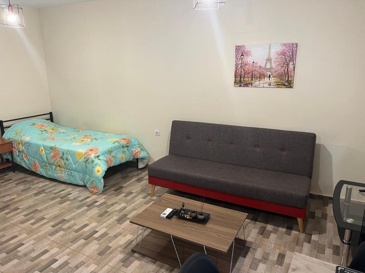 Elegant Studio Mytilini Apartment Bagian luar foto